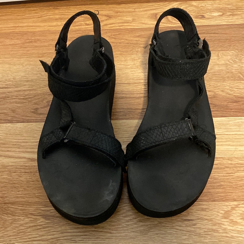 Leather “snake skin” platform Tevas size 11